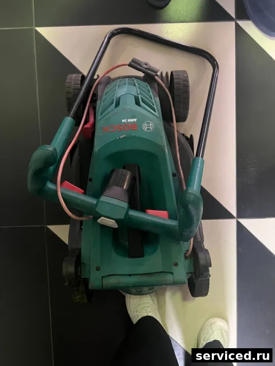 Газонокосилка Bosch ARM 34