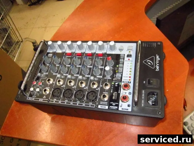 Микшерный пульт BEHRINGER EUROPORT EPS 500 mp3